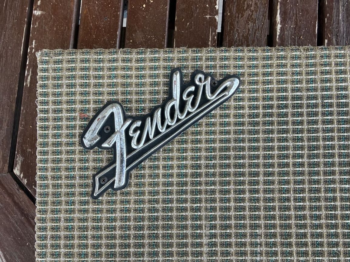 Original Fender logo badge on the cleaned grille cloth