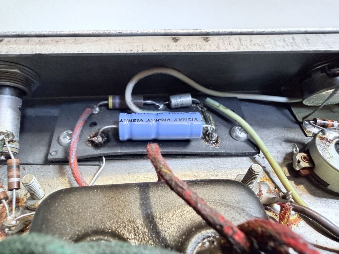 New Vishay electrolytic capacitor installed on the eyelet board