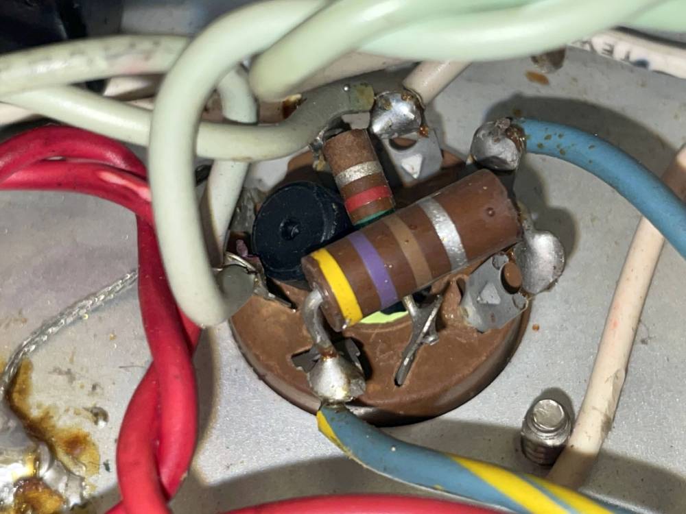 Second close-up of a tube socket and mounted components
